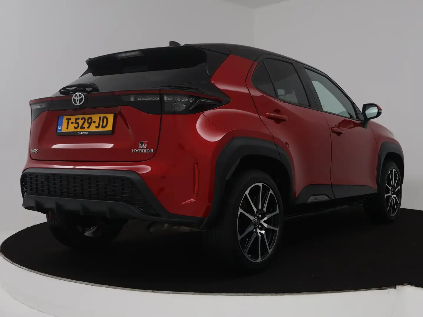 Toyota Yaris Cross 1.5 Hybrid GR Sport | Navigatie | PDC V+A | Stuur- Rouge - 2