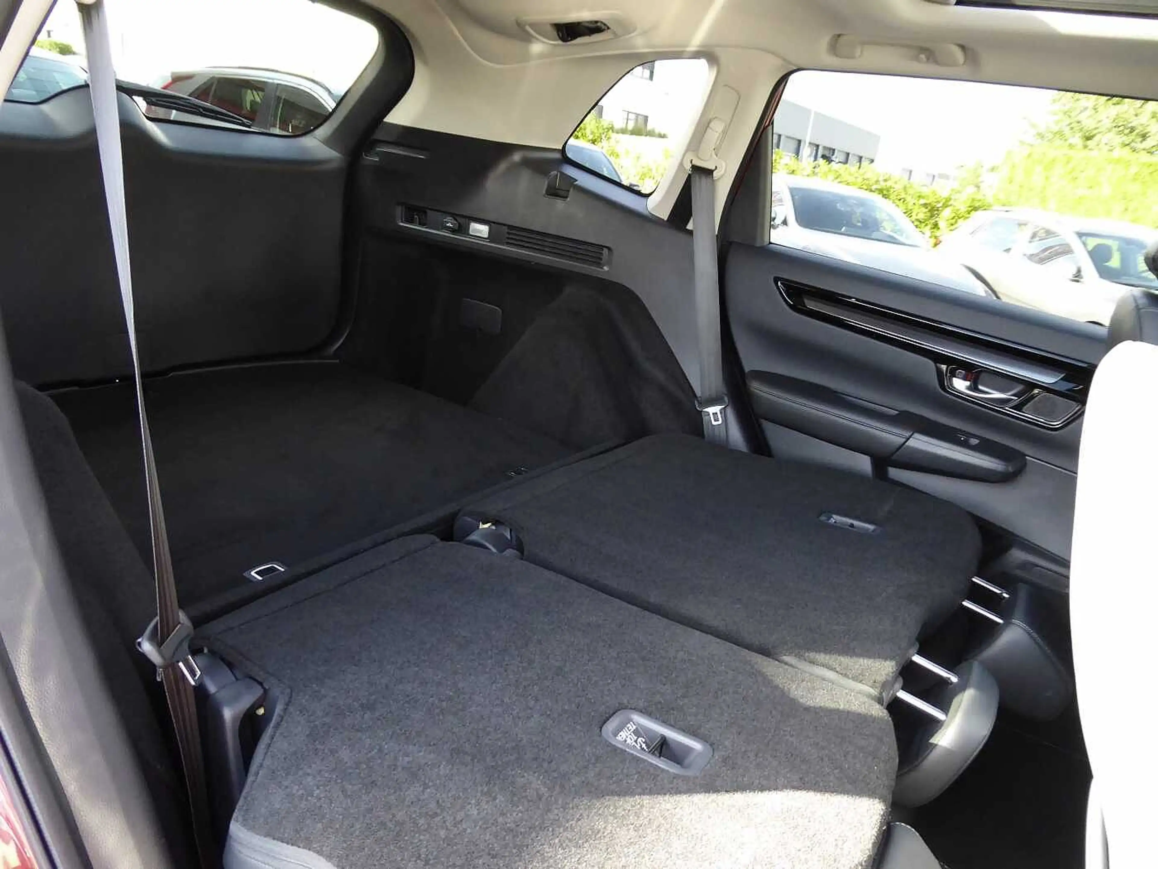 Honda CR-V Hybrid e:HEV 2.0 i-MMD AWD Elegance / 1. Hand — photo 11
