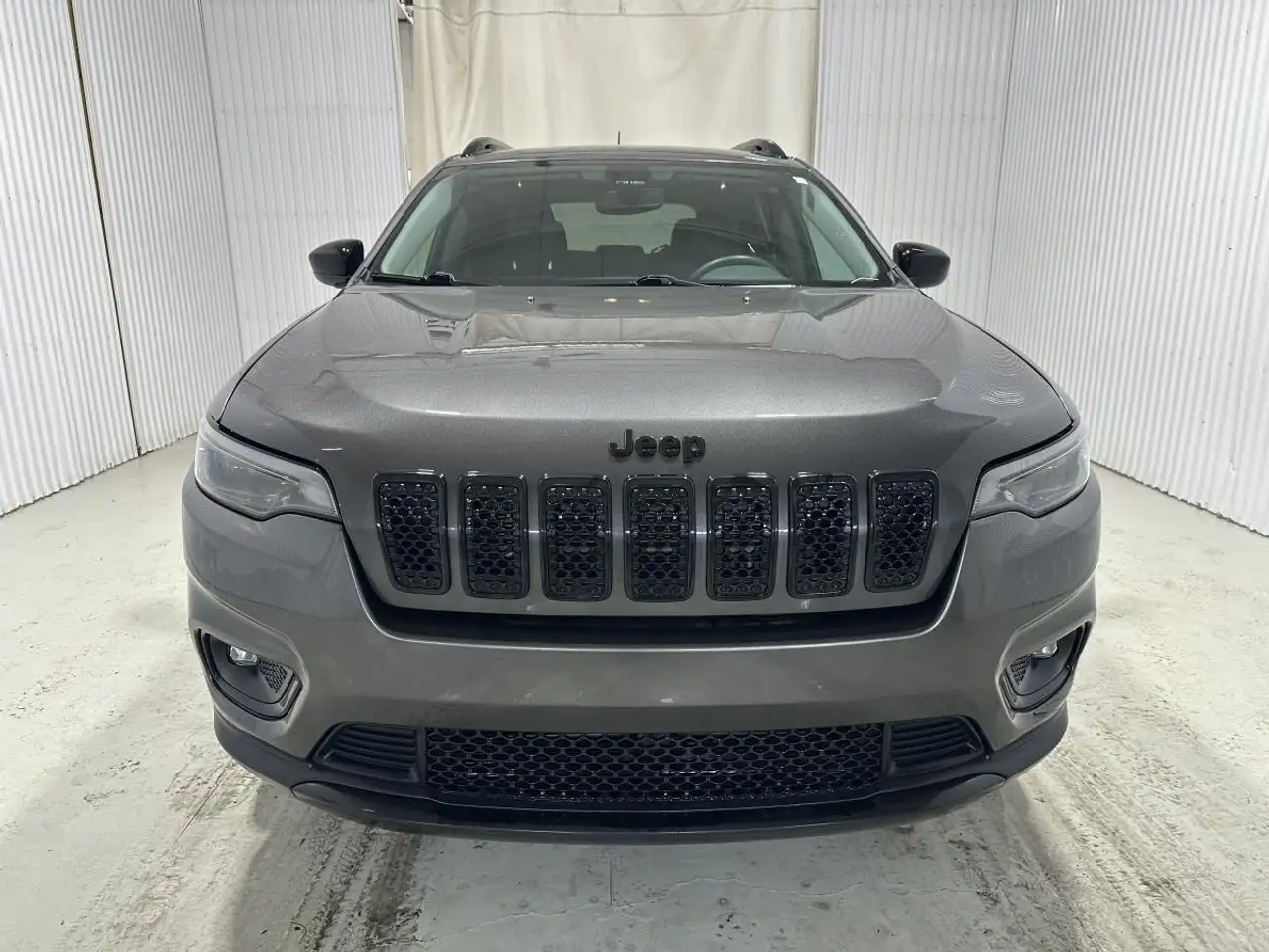 Jeep Cherokee снимка Jeep Cherokee