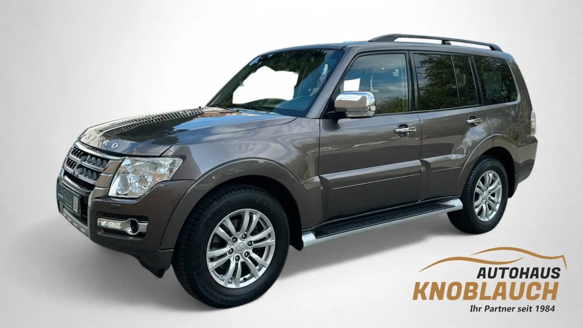 Mitsubishi Pajero 3.2 DI-D Top Cam, Navi, Leder, SD, Xenon Braun - 1
