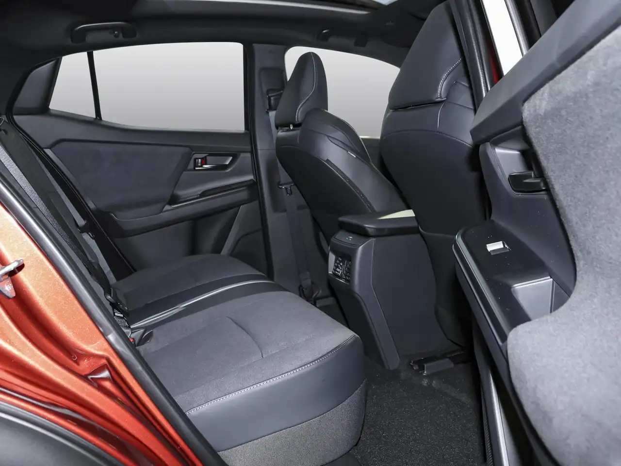Toyota C-HR + BEV 4x4 Lounge Sky & Sound Paket 6