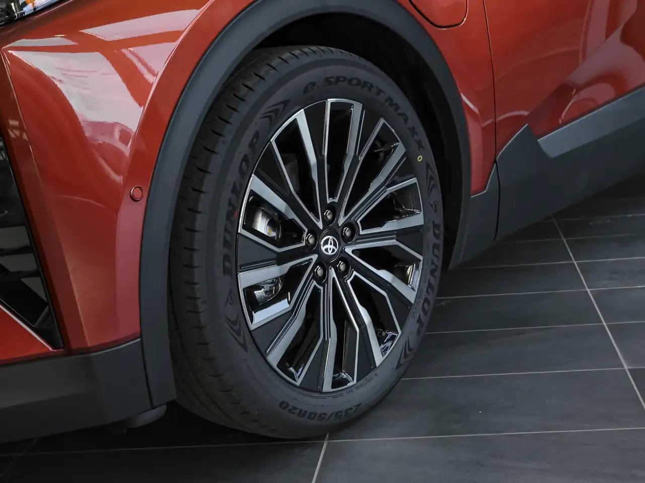 Toyota C-HR + BEV 4x4 Lounge Sky & Sound Paket 13