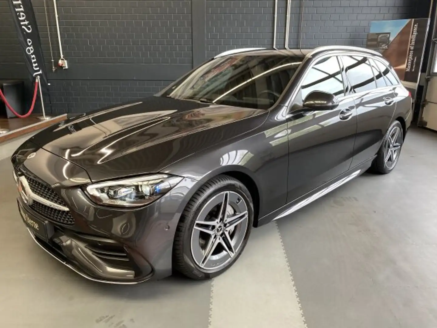Mercedes-Benz C 300 C 300 4M T AMG Premium Panorama 360°Standh. AHK Grijs - 2