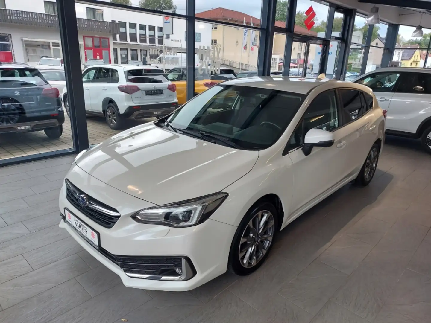 Subaru Impreza Exclusive 1.6i  4WD AT Getriebe Scheckheft 1. Hand Weiß - 2