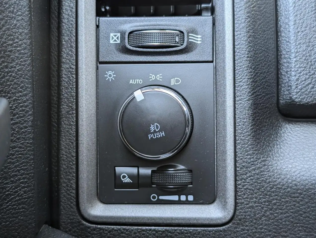 RAM 1500 fotografie RAM 1500