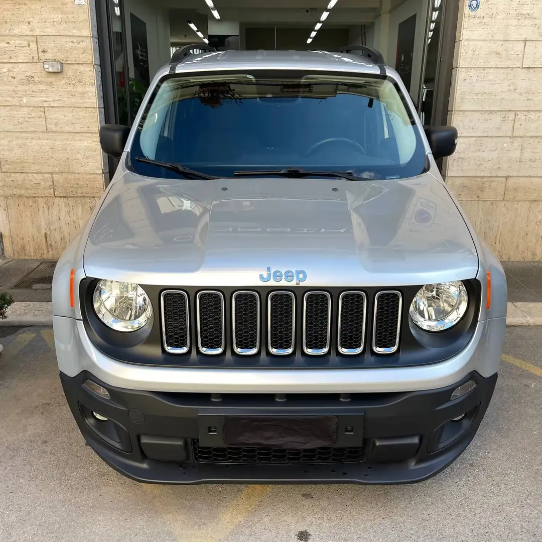 Jeep Renegade Renegade 1.6 Mjt 120 CV Limited Plateado - 1