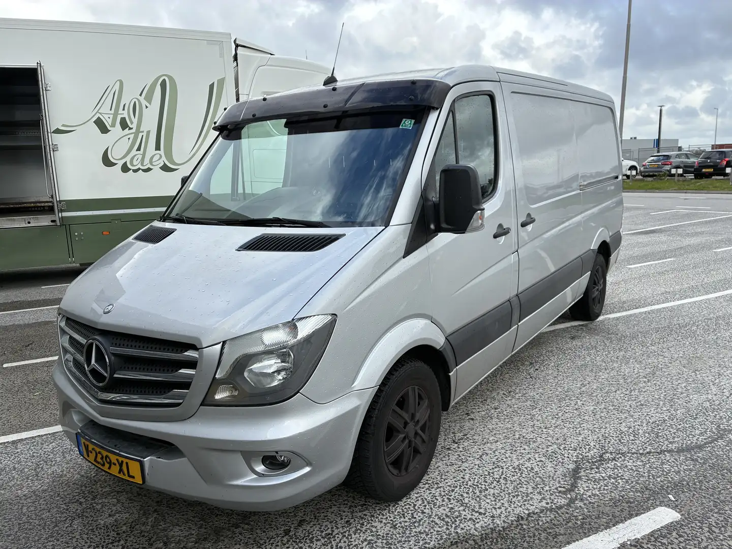 Mercedes-Benz Sprinter 519 3.0 (BlueTec) 366 V6 Grijs - 2