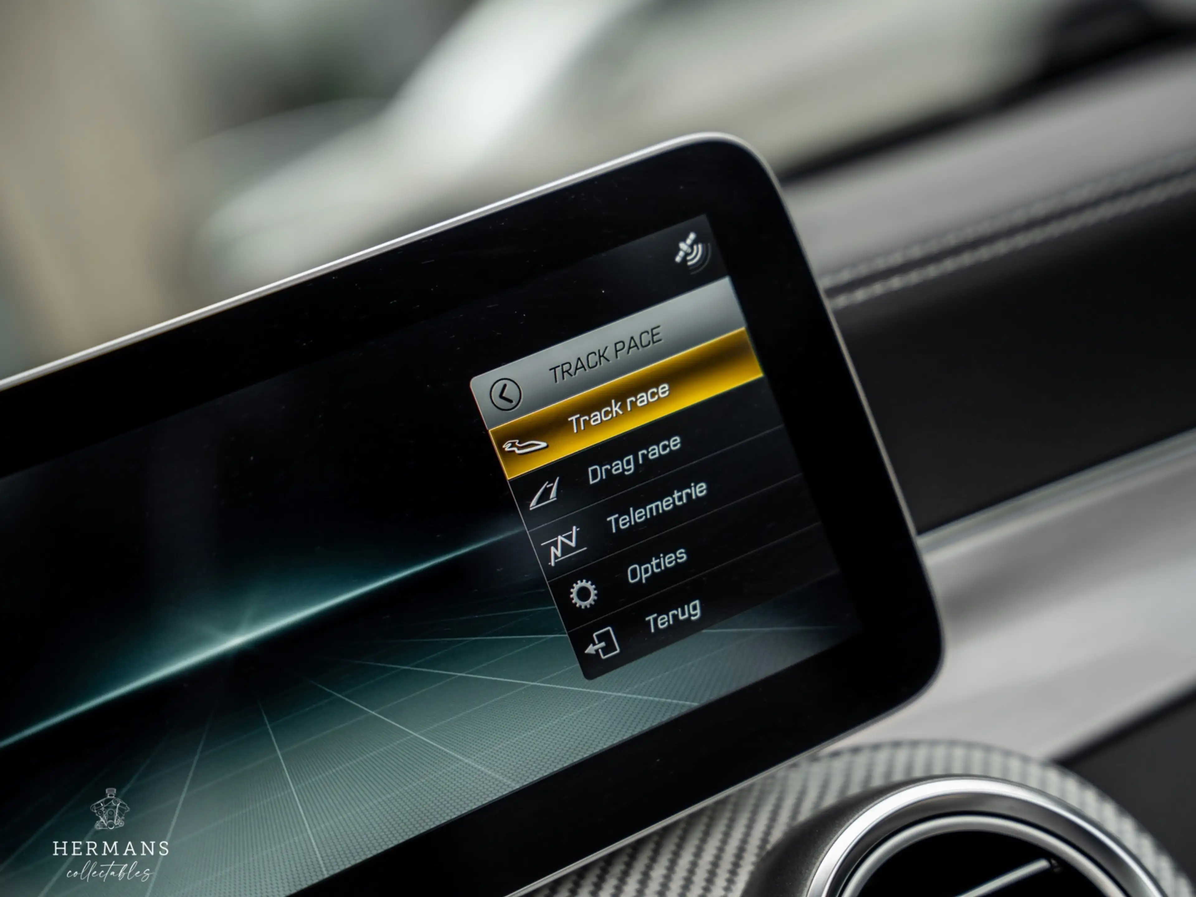 Mercedes-Benz C 63 AMG Cabrio S Premium Plus Pack / Burmester / HUD / Tra — photo 35
