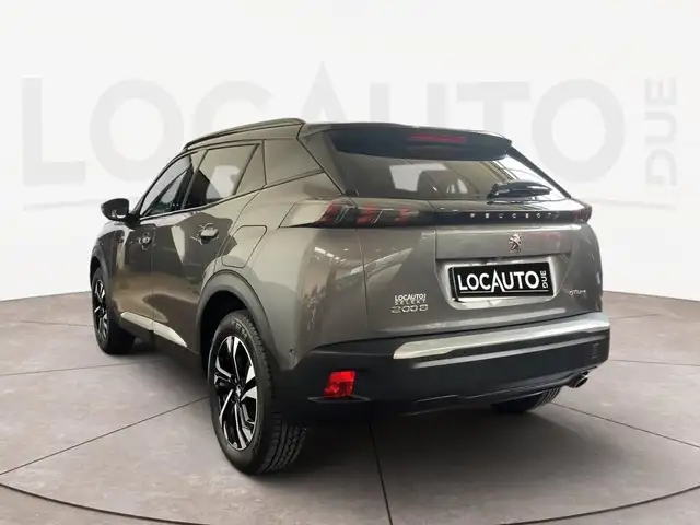 Peugeot 2008 view 5