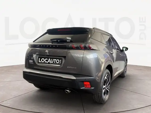 Peugeot 2008 view 4