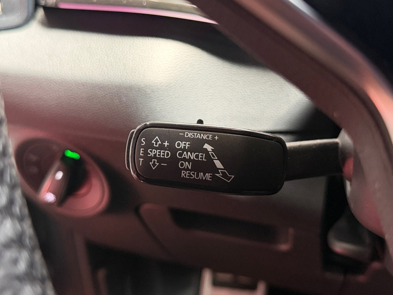 Skoda Karoq SPORTLINE 1.5 TSI DSG AUTOMAAT /// Wegklapbare trekhaak /// Achteruitrijcamera /// Zetelverwarming / — photo 6