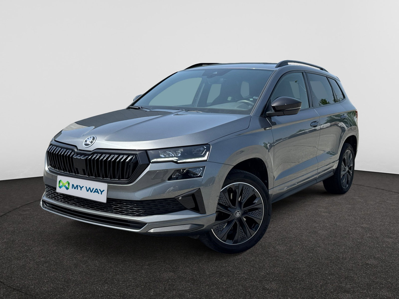 Skoda Karoq SPORTLINE 1.5 TSI DSG AUTOMAAT /// Wegklapbare trekhaak /// Achteruitrijcamera /// Zetelverwarming /