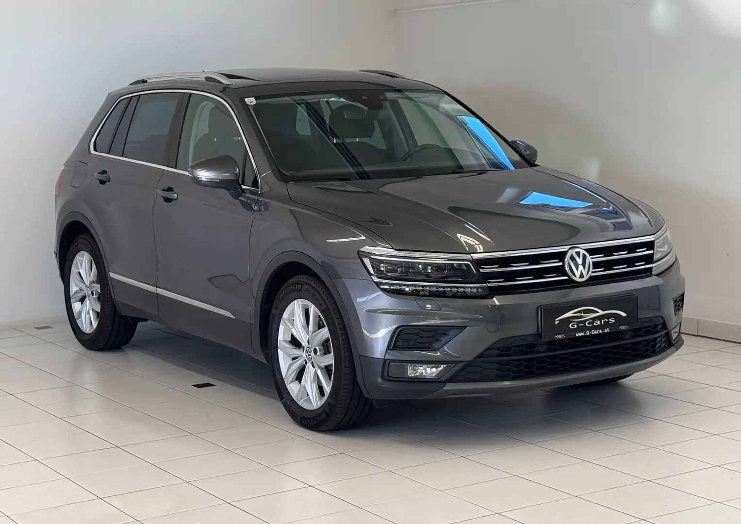 Volkswagen Tiguan 2,0 TDI SCR Sky *1. Besitz*Glasdach*Abstandstemp.* Gris - 1