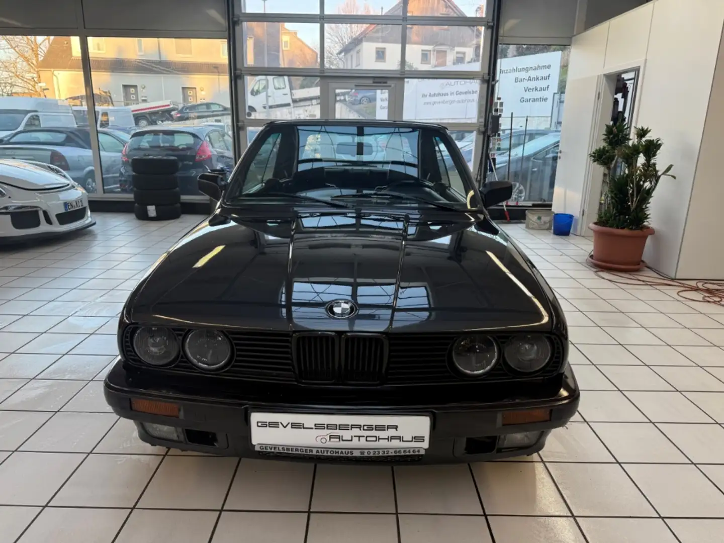 BMW 325 325iCabrio* H-Kennzeichen*Ledersportsitze* Alu Zwart - 2
