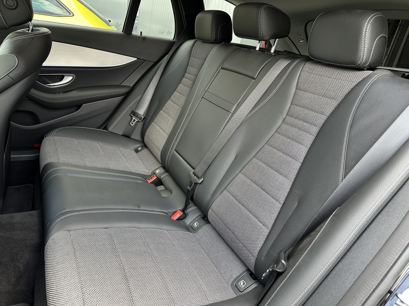 Mercedes-Benz E 400 T Avantgarde 4Matic NAV+LED+KAM+19ZO+TOTW — photo 14
