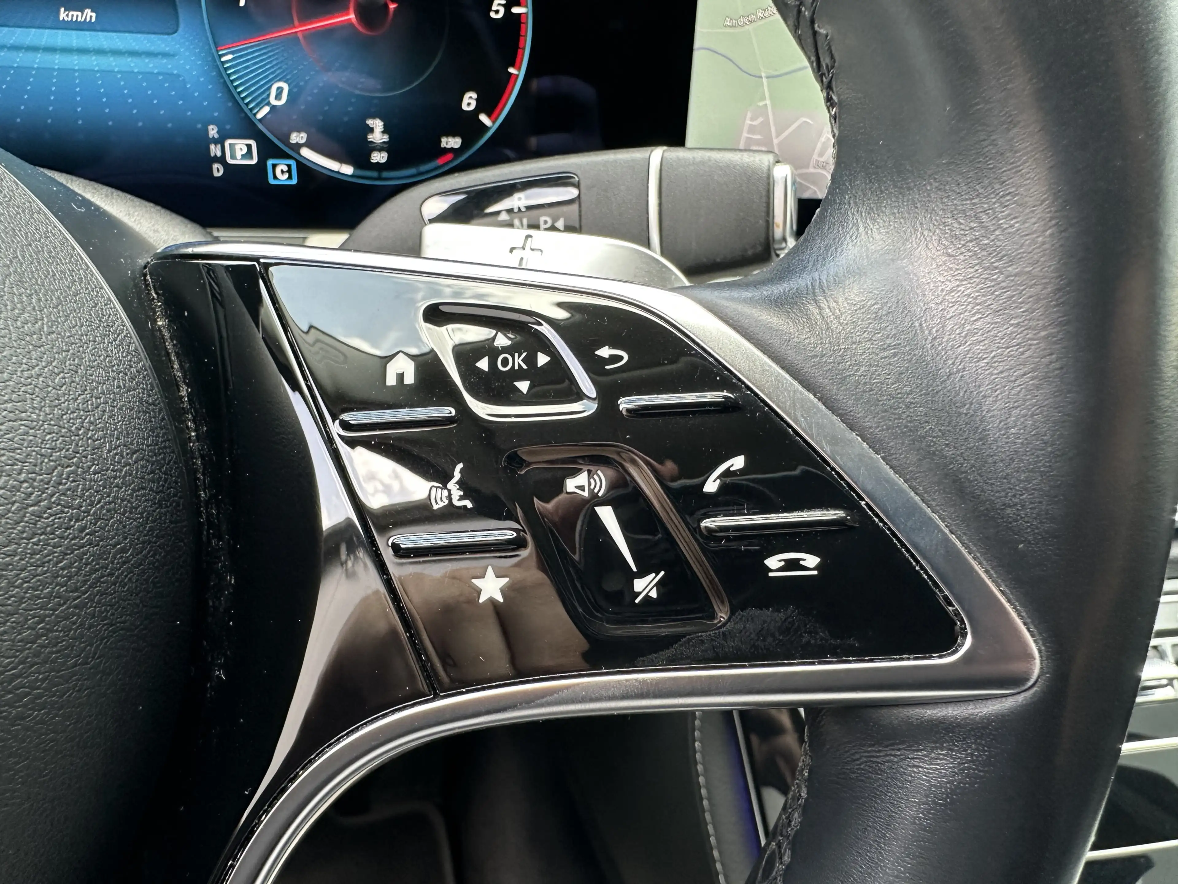 Mercedes-Benz E 400 T Avantgarde 4Matic NAV+LED+KAM+19ZO+TOTW — photo 11