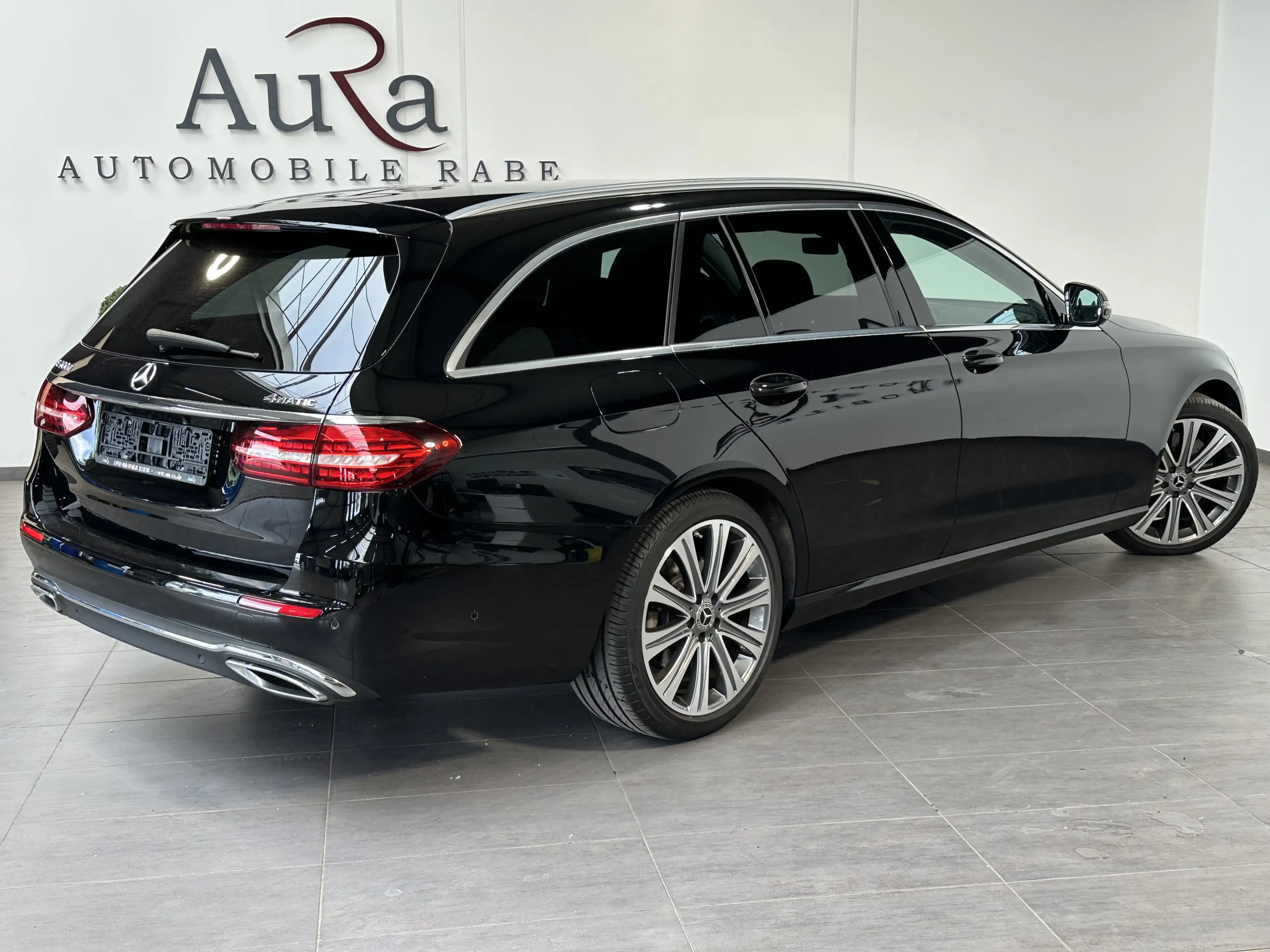 Mercedes-Benz E 400 T Avantgarde 4Matic NAV+LED+KAM+19ZO+TOTW — photo 5