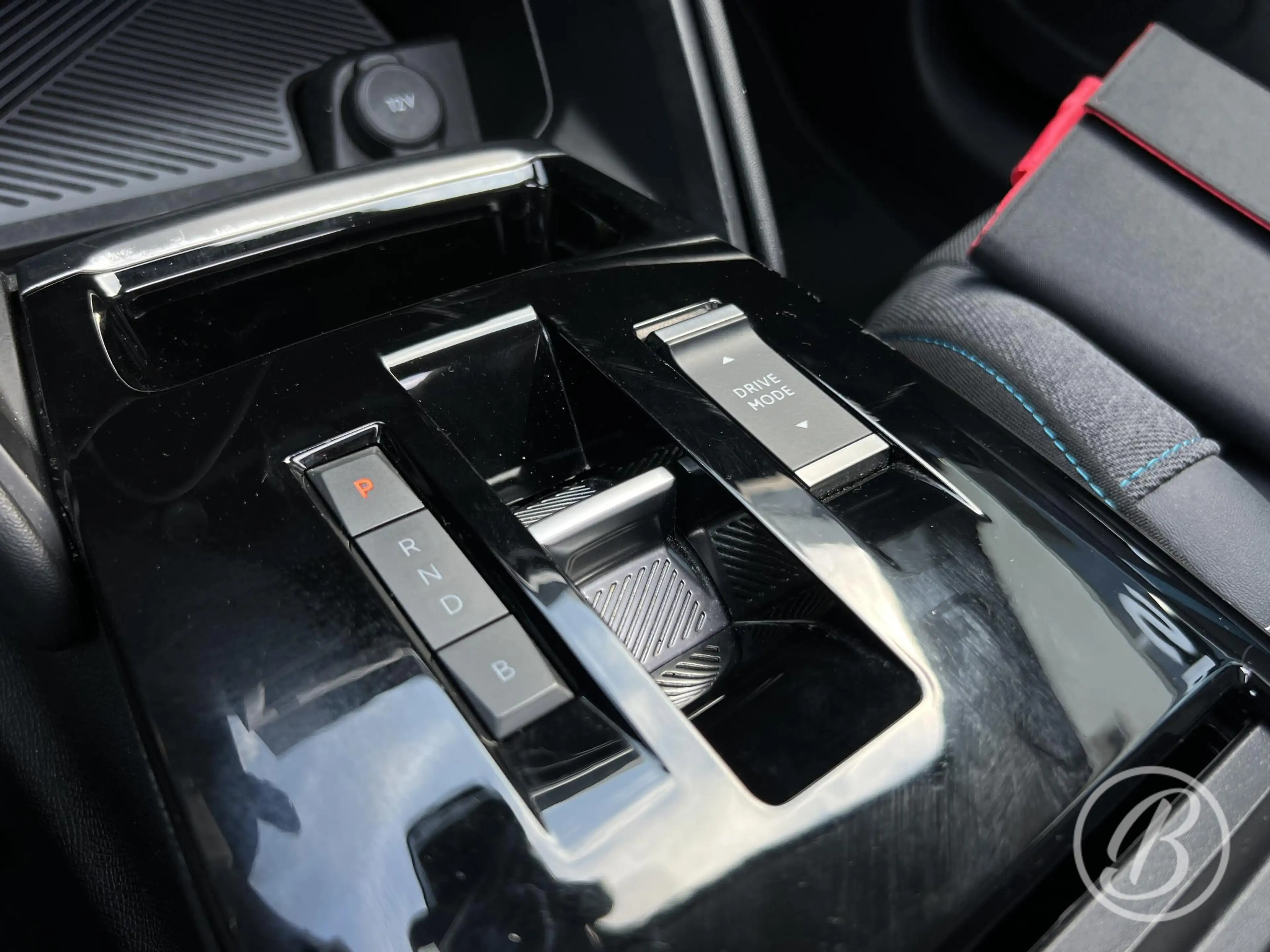 Citroen E-C4 Electric 50 kWh 136 pk Shine Automaat Range tot 310 km Pano — photo 21