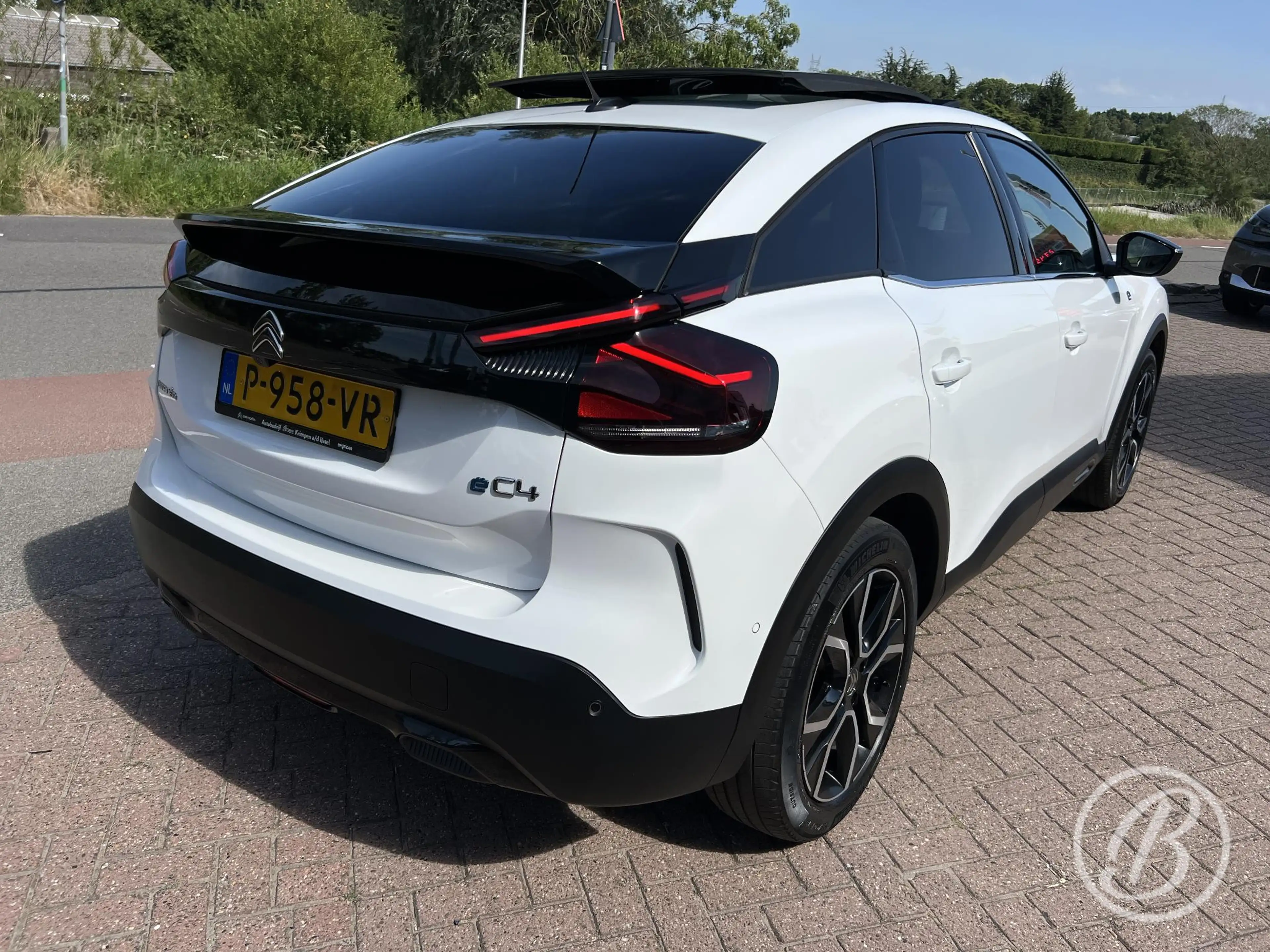 Citroen E-C4 Electric 50 kWh 136 pk Shine Automaat Range tot 310 km Pano — photo 4