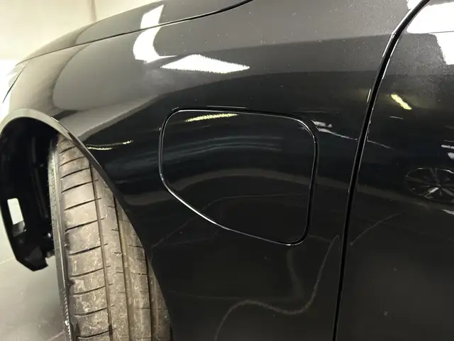 BMW M5 view 11