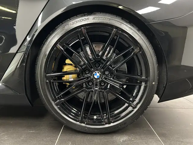 BMW M5 view 7