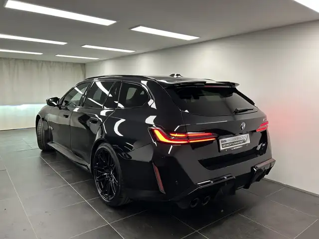 BMW M5 view 13