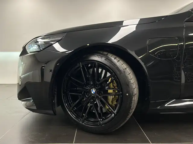 BMW M5 view 10