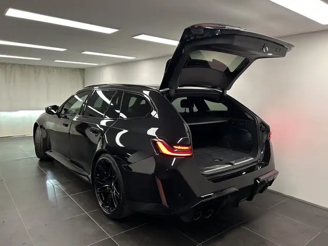 BMW M5 view 14