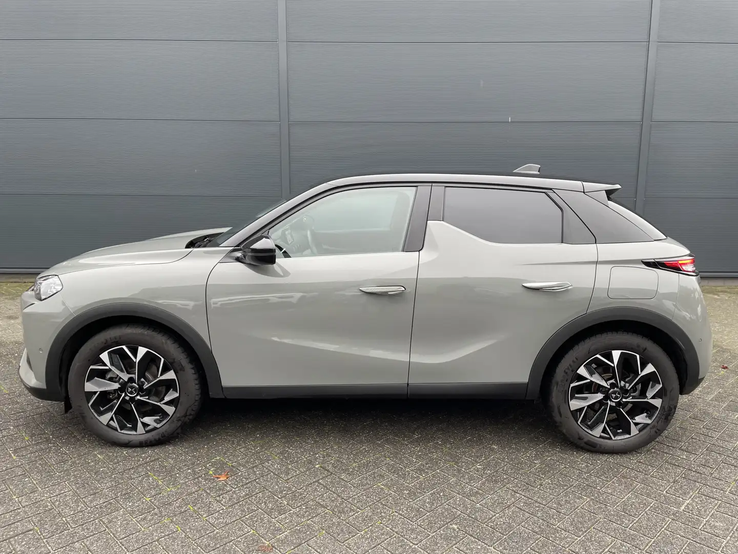 DS Automobiles DS 3 Crossback E-Tense Opéra 54 kWh (Leder incl stoelverwarming - Grijs - 2
