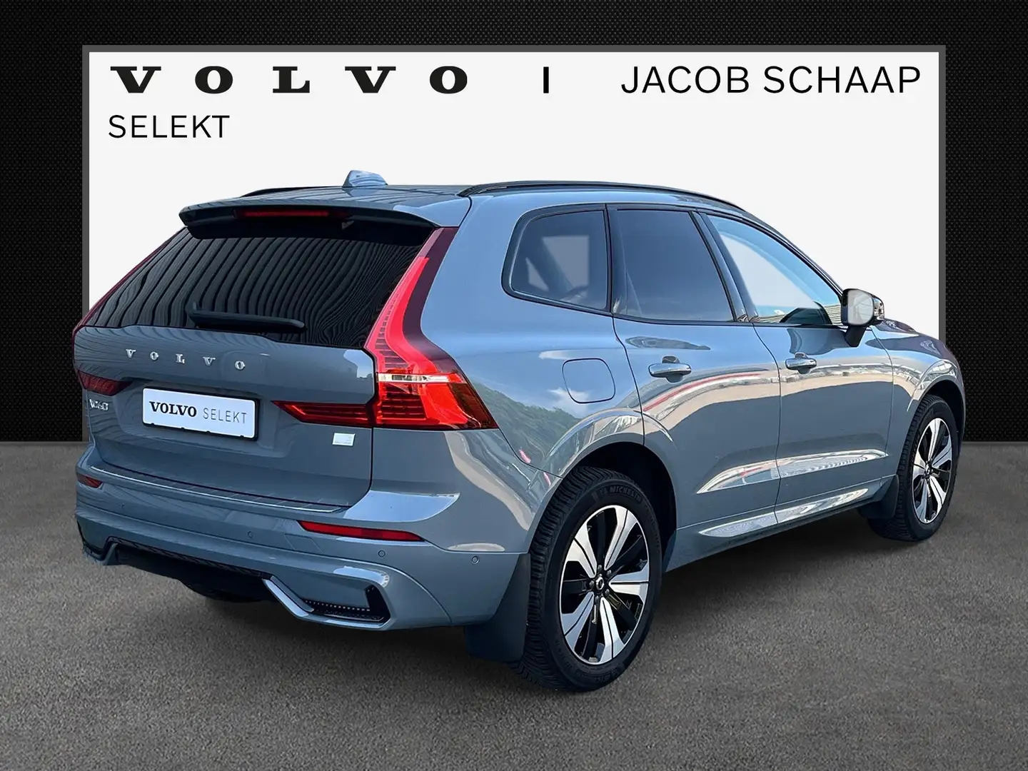 Volvo XC60 2.0 T6 Plug-in hybrid AWD Plus Dark / 19" Velgen / Gris - 2