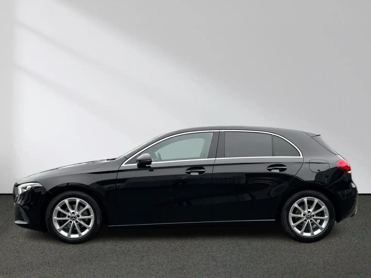 Mercedes-Benz A 180 Progressive Ambiente LED Navi-Premium Zwart - 2