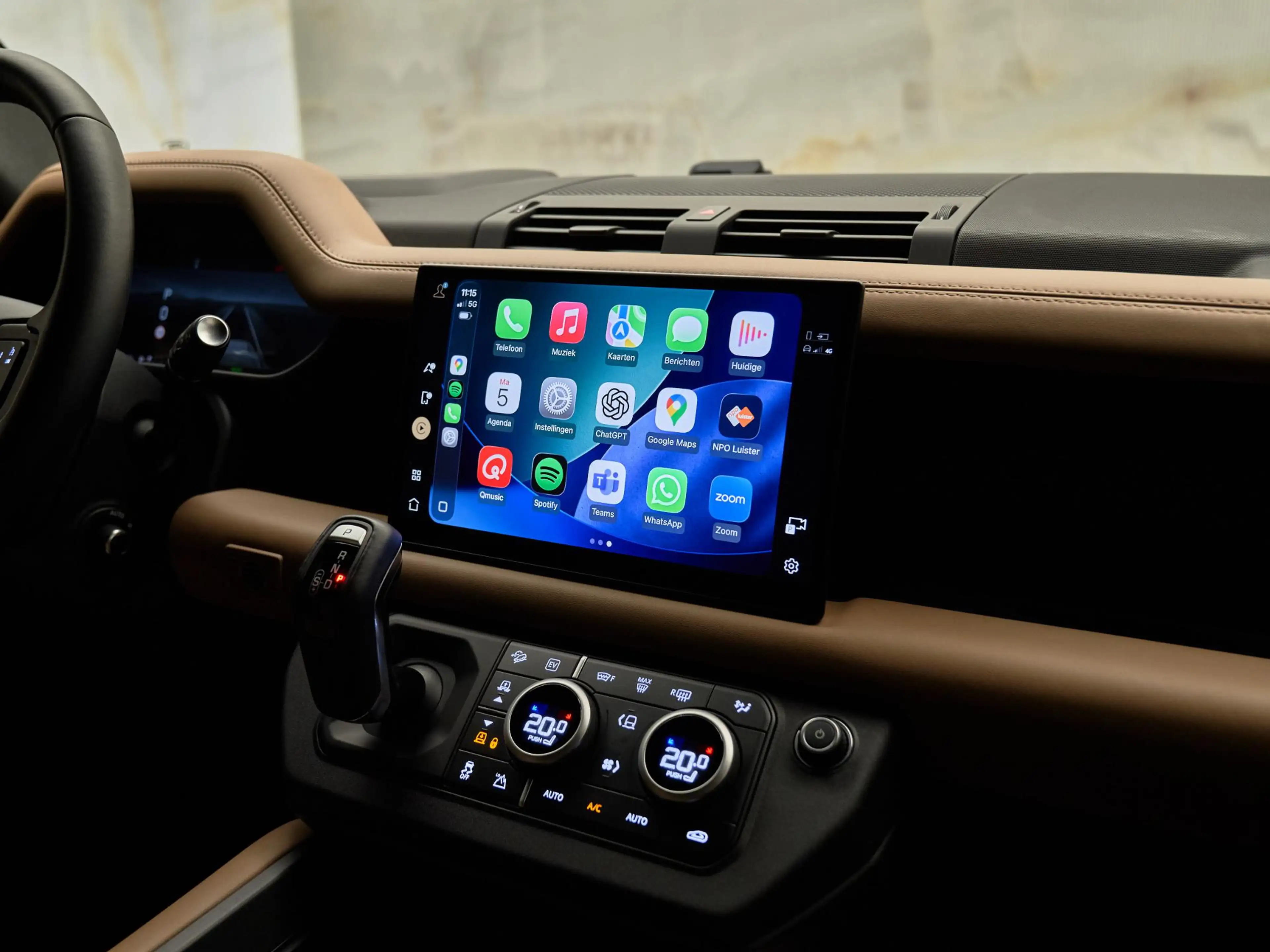 Land Rover Defender 110 P300e X-Dynamic HSE , Full PPF, pano, 22", Mer — photo 15