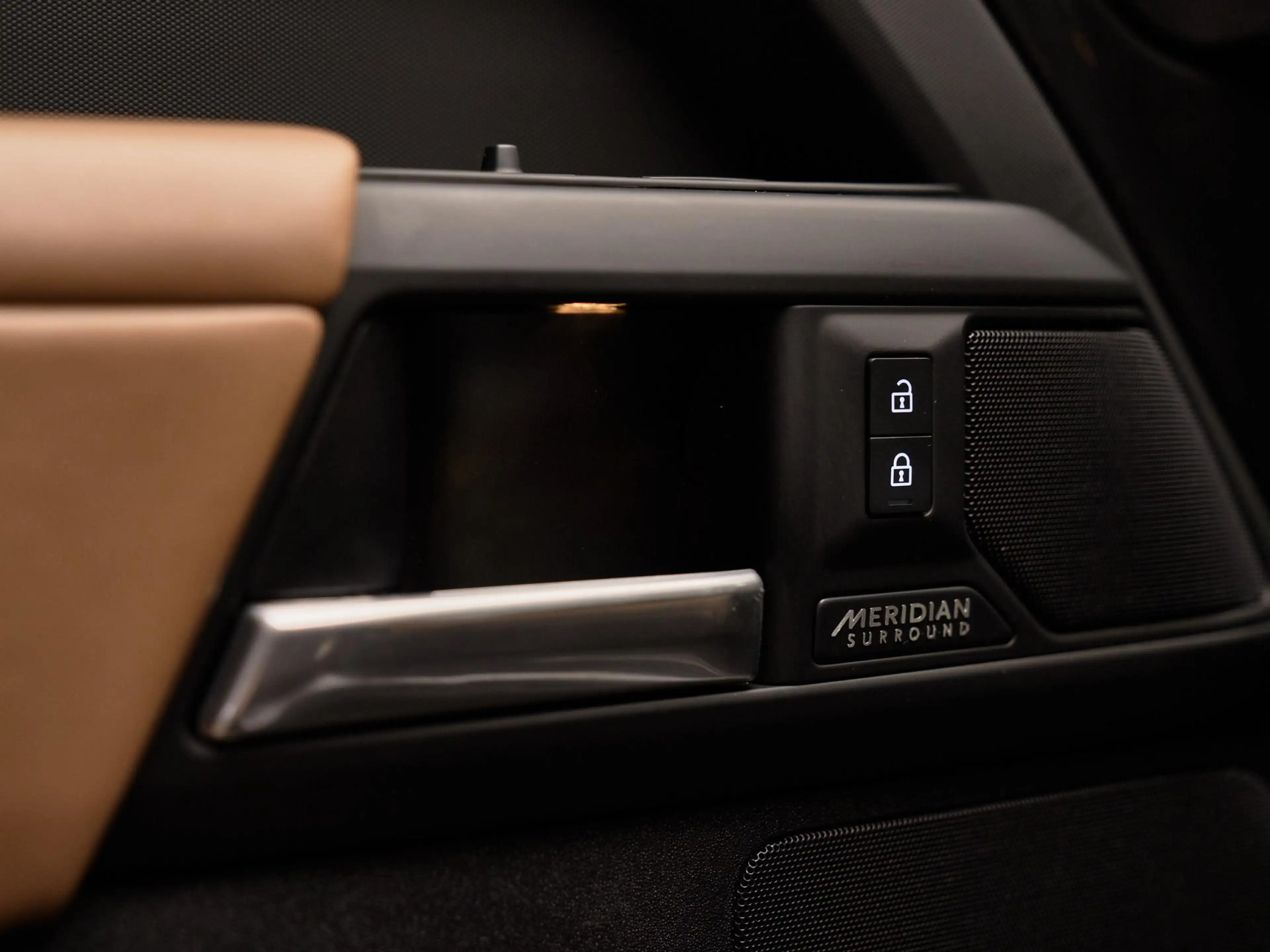 Land Rover Defender 110 P300e X-Dynamic HSE , Full PPF, pano, 22", Mer — photo 12