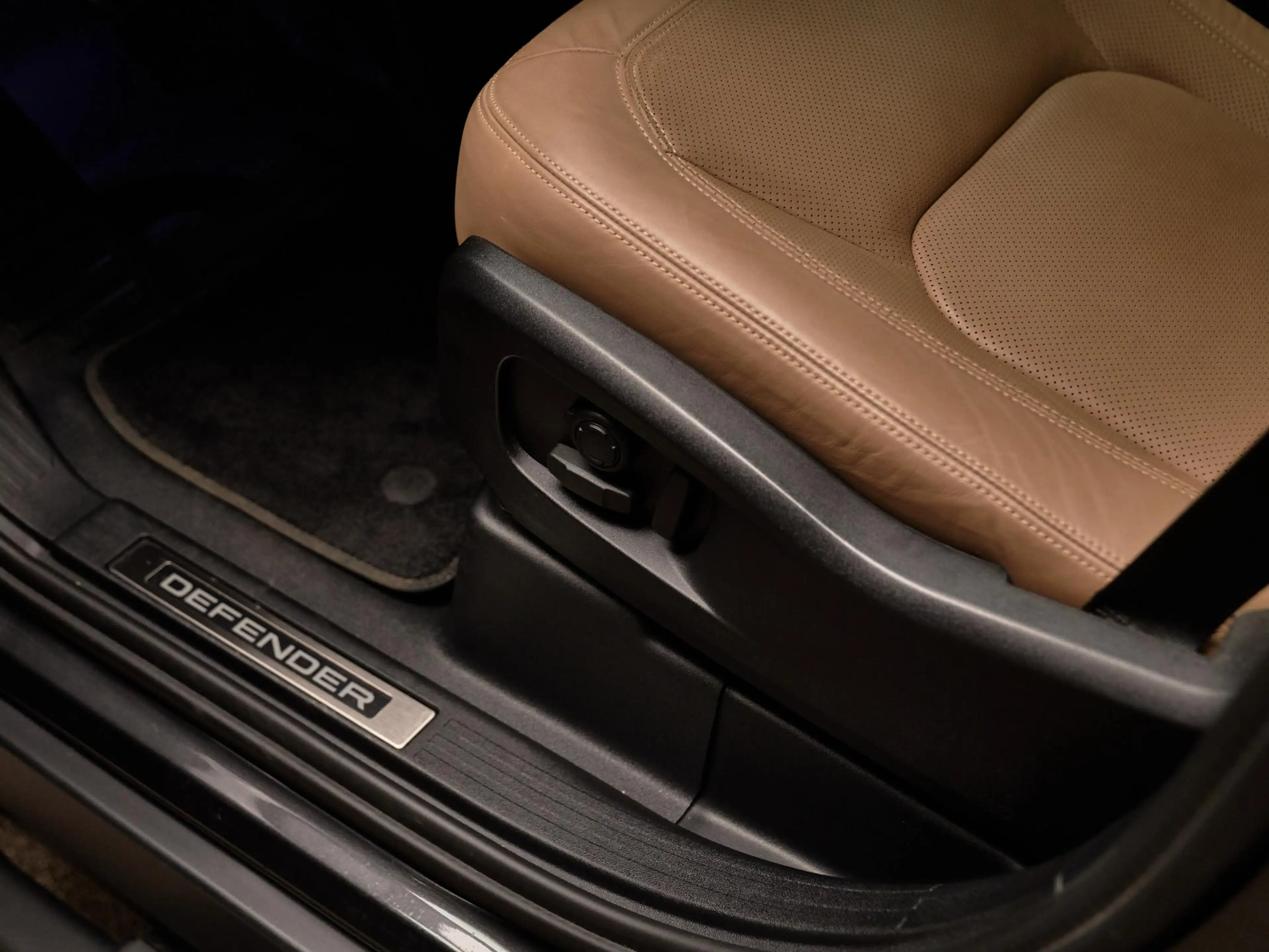 Land Rover Defender 110 P300e X-Dynamic HSE , Full PPF, pano, 22", Mer — photo 10