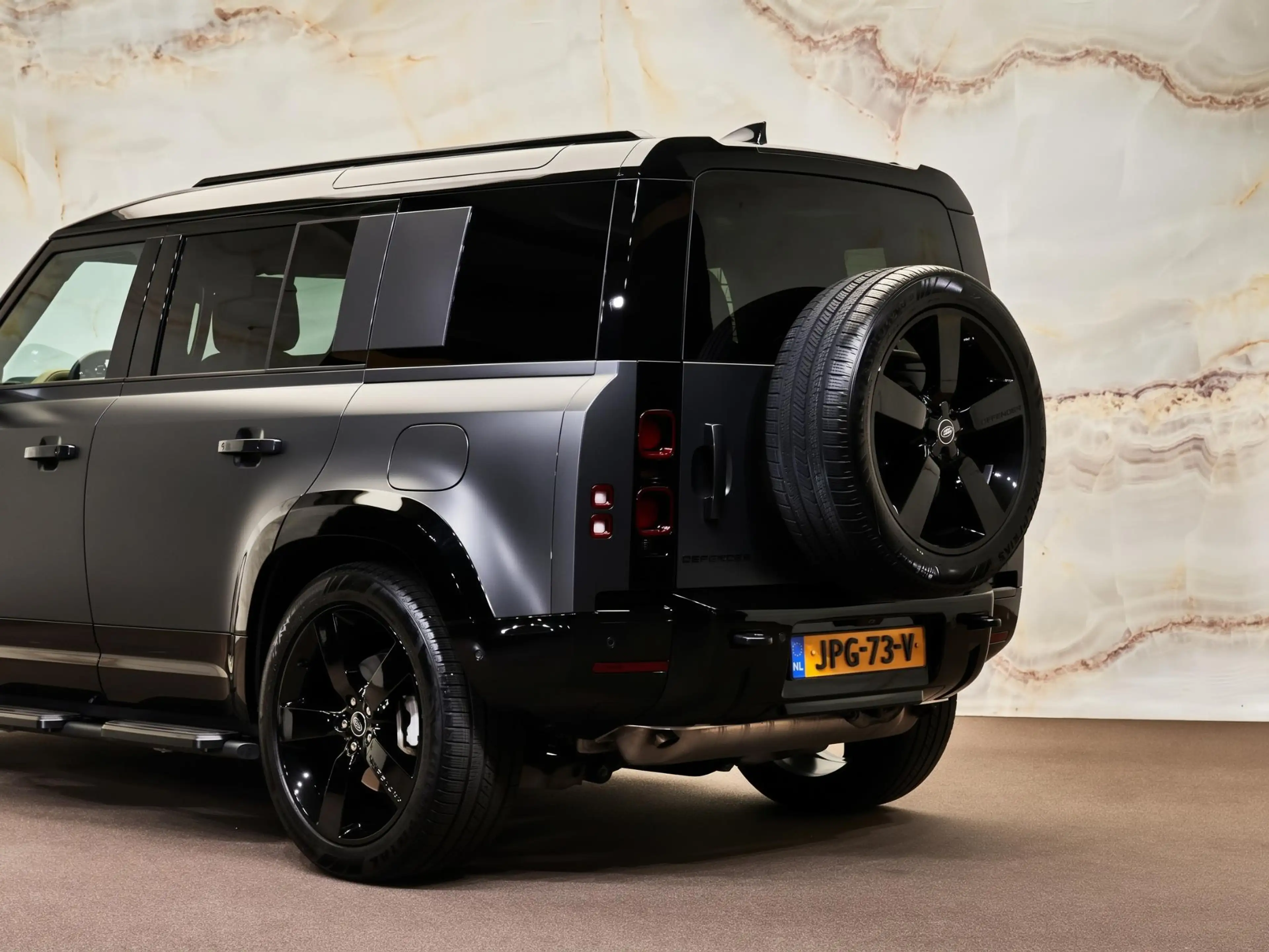 Land Rover Defender 110 P300e X-Dynamic HSE , Full PPF, pano, 22", Mer — photo 5