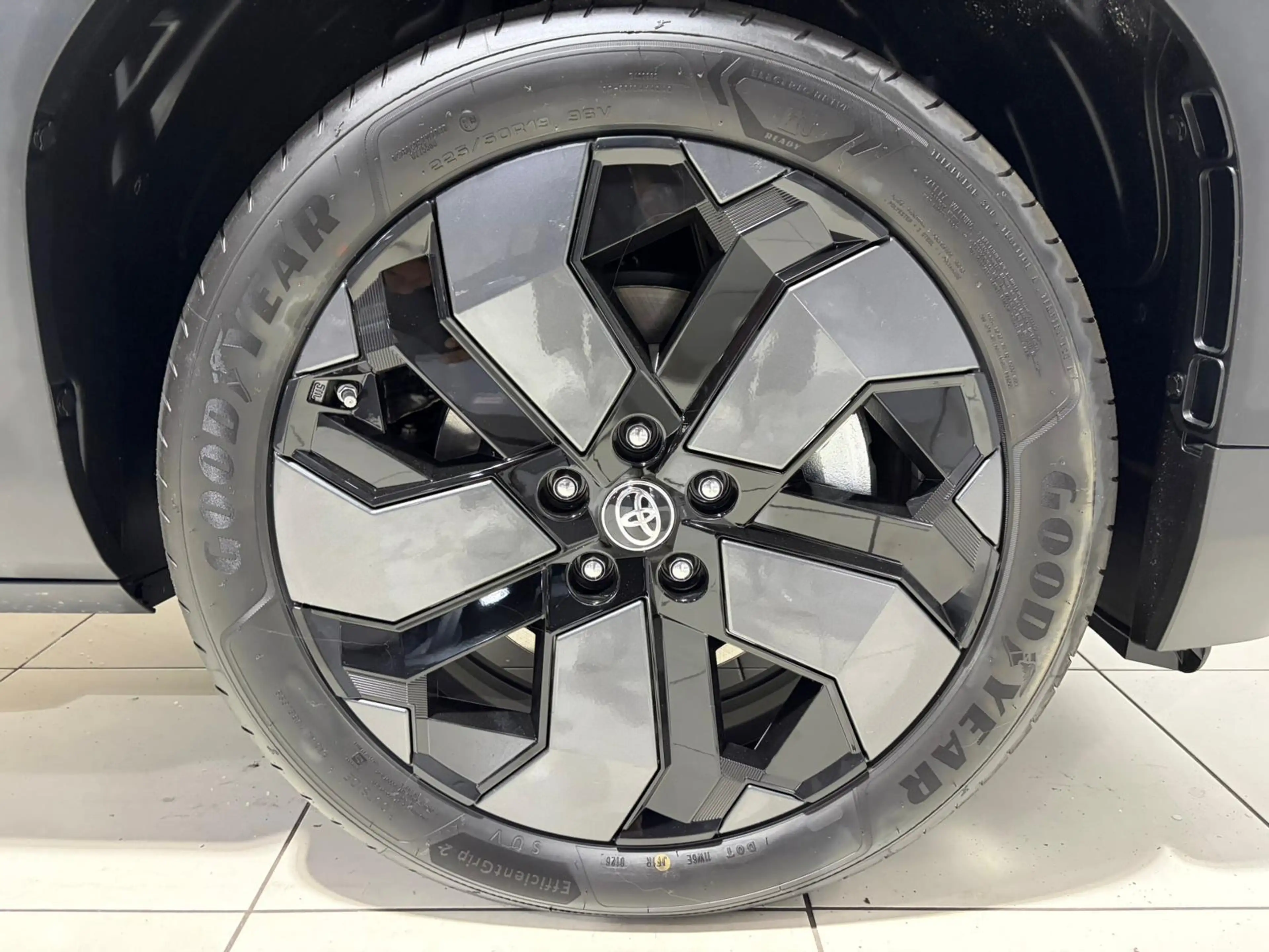 Toyota Urban Cruiser Executive 61 kWh Direct Leverbaar, JBL Geluidsyste — photo 10
