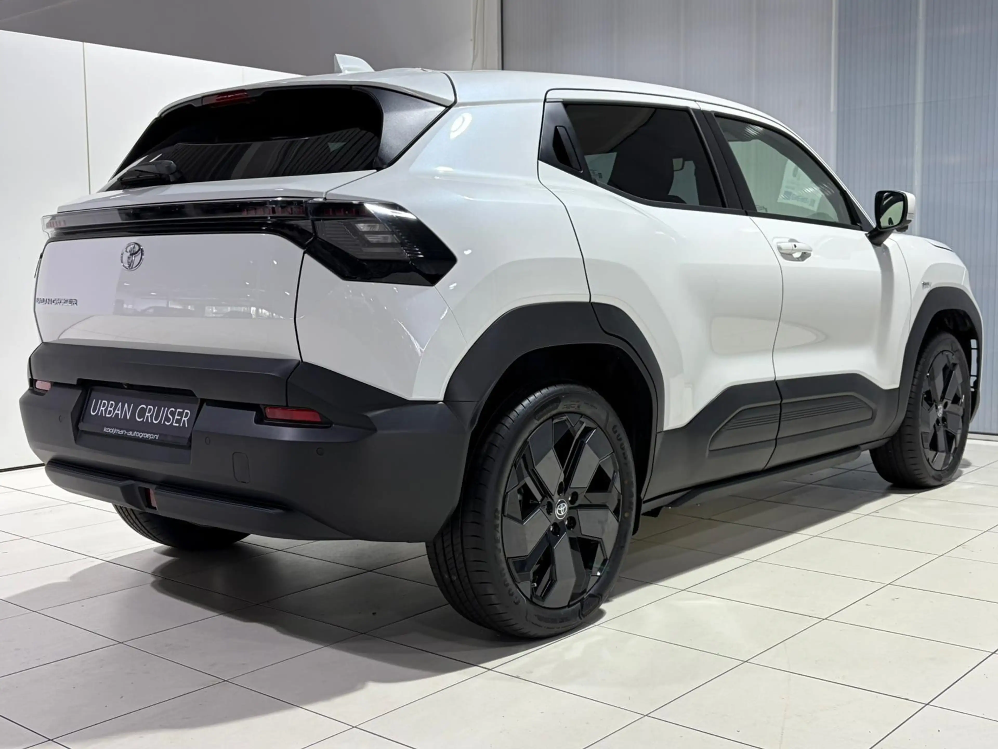 Toyota Urban Cruiser Executive 61 kWh Direct Leverbaar, JBL Geluidsyste — photo 8