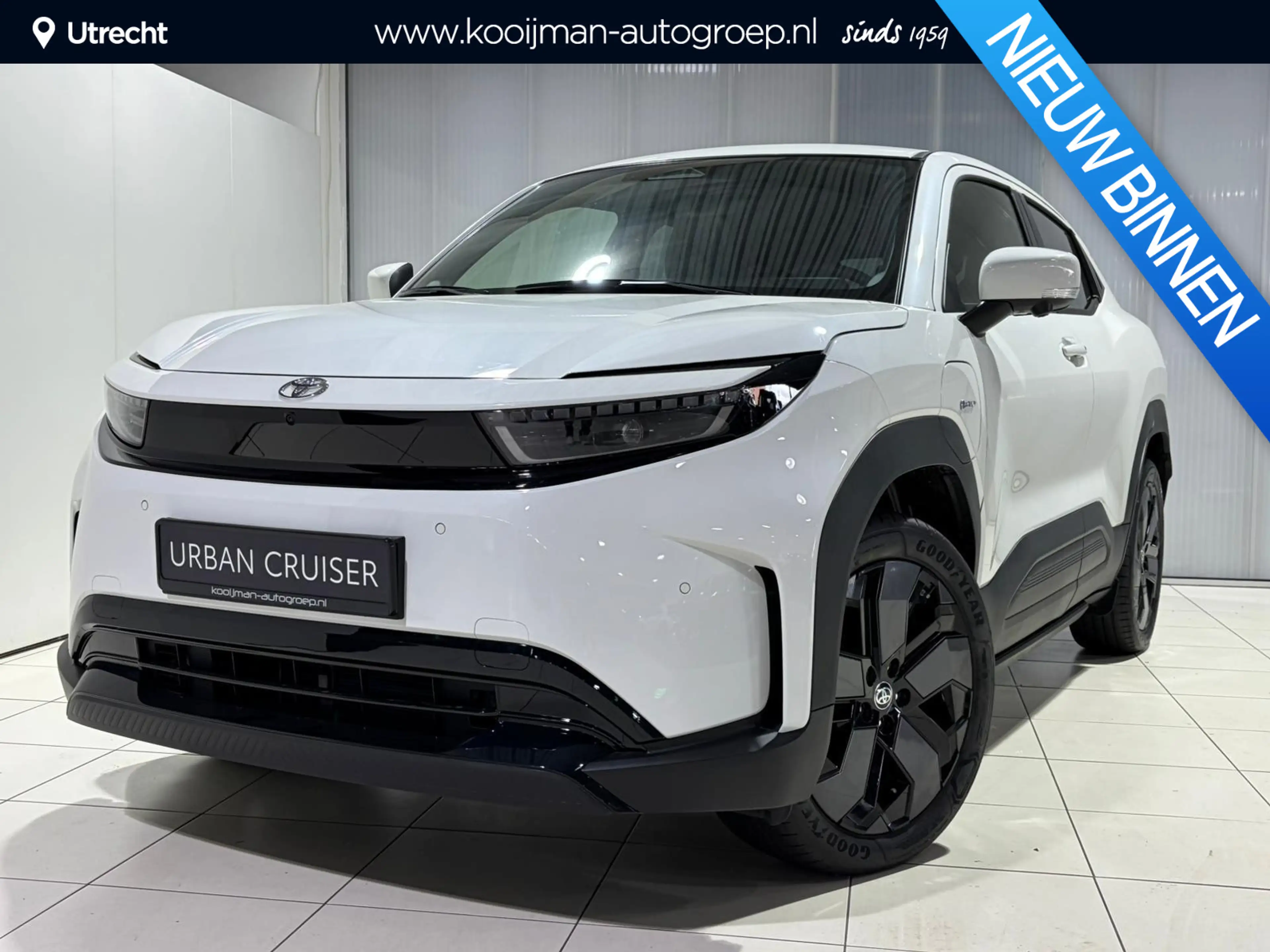 Toyota Urban Cruiser Executive 61 kWh Direct Leverbaar, JBL Geluidsyste
