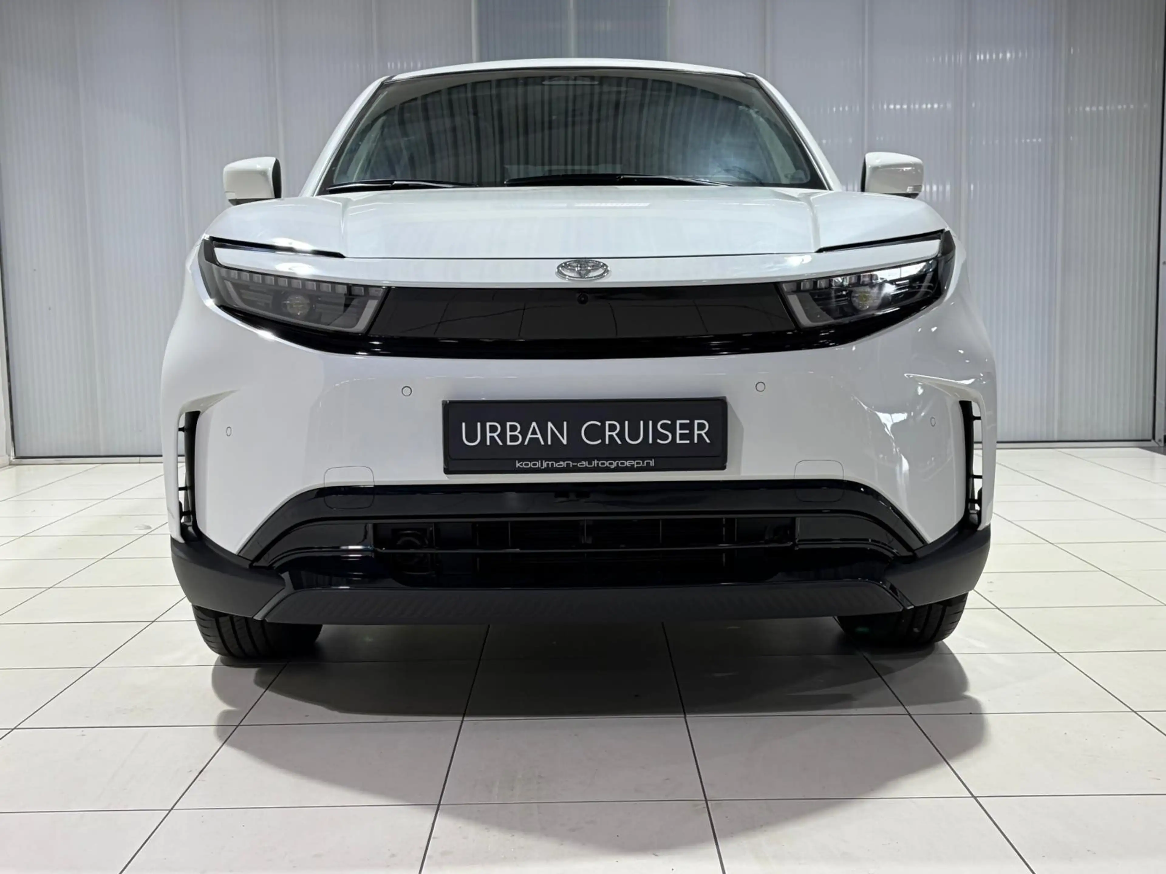 Toyota Urban Cruiser Executive 61 kWh Direct Leverbaar, JBL Geluidsyste — photo 3