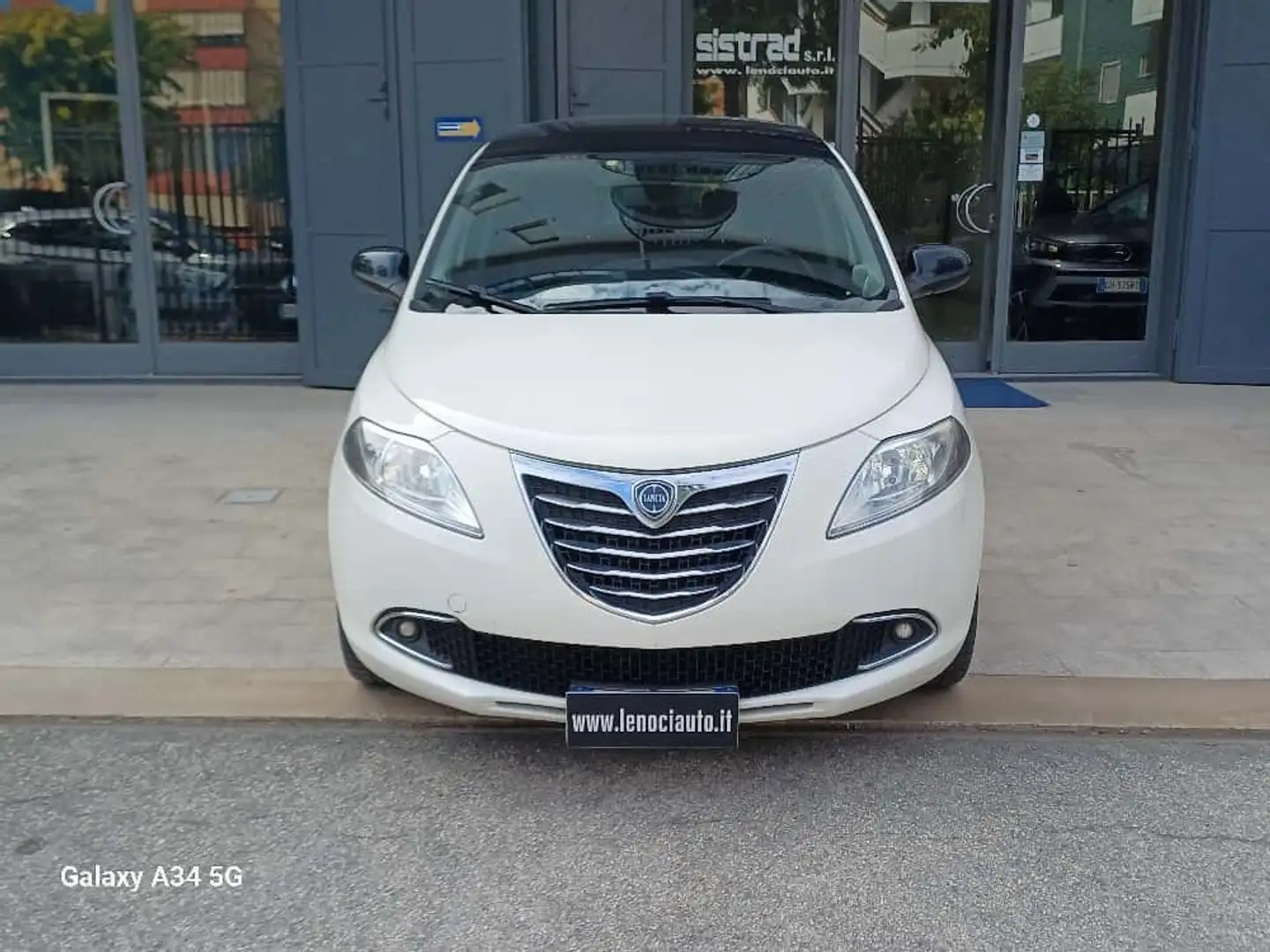 Lancia Ypsilon Ypsilon III 2011 1.3 mjt Platinum s Bianco - 1