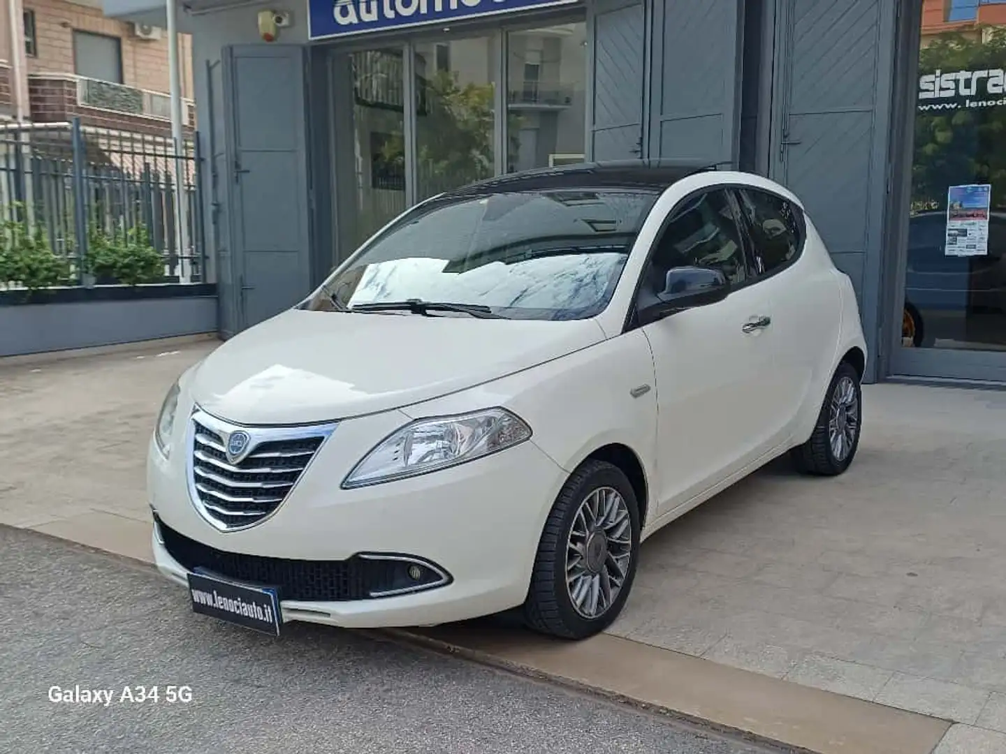 Lancia Ypsilon Ypsilon III 2011 1.3 mjt Platinum s Bianco - 2