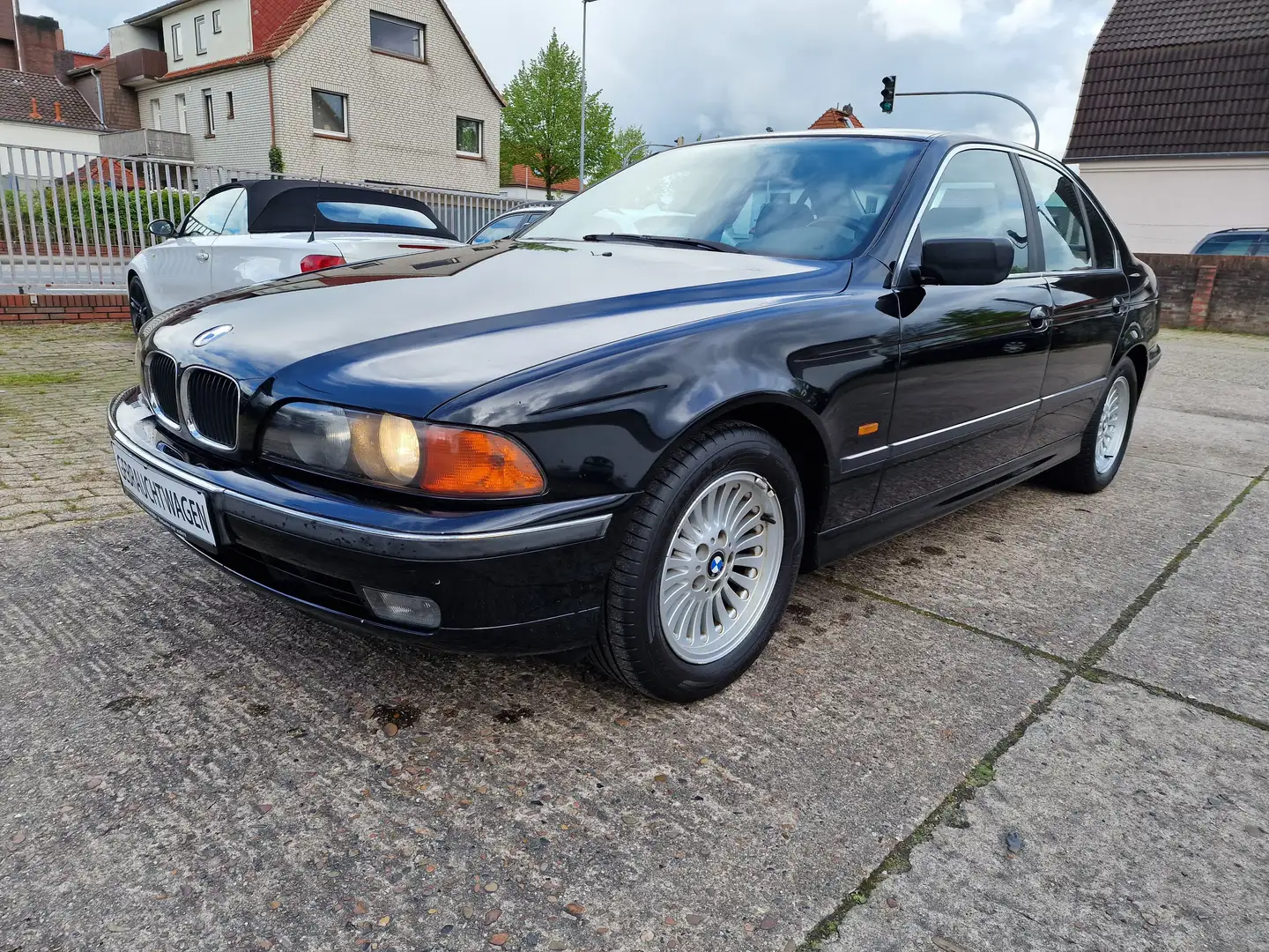 BMW 520 i E39 Limo *TÜV-03.26*2-Hand*Klima*AHK* Noir - 1