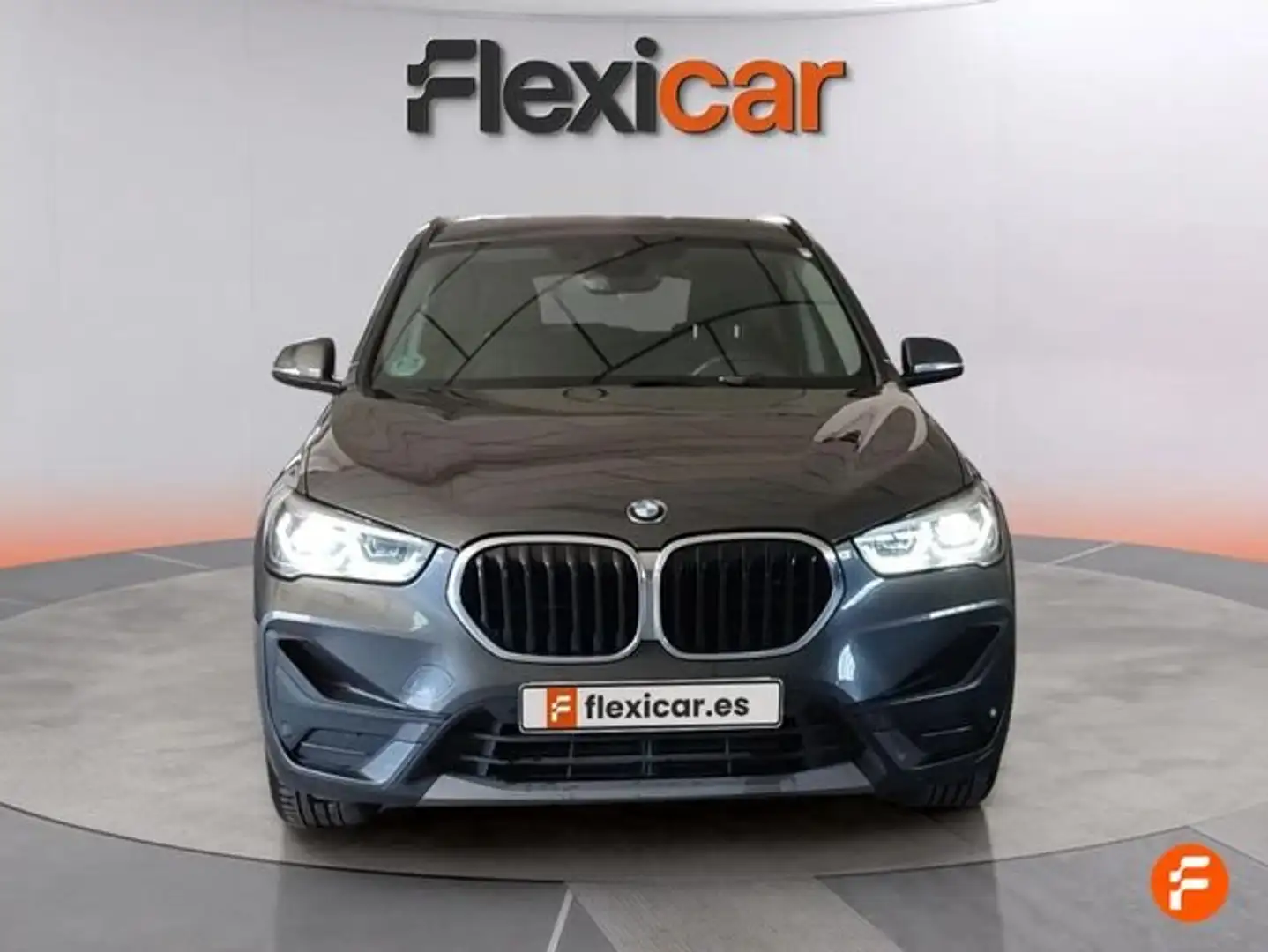 BMW X1 sDrive 18i Gris - 2