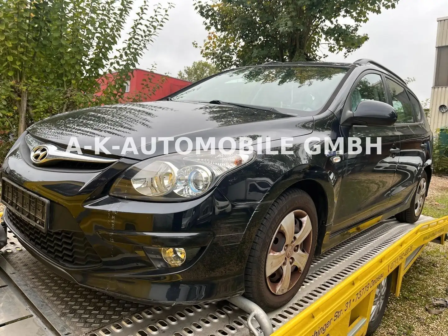 Hyundai i30 CW blue 1.4 Comfort*KLIMA*1-HD*(Beschädigt) Schwarz - 2