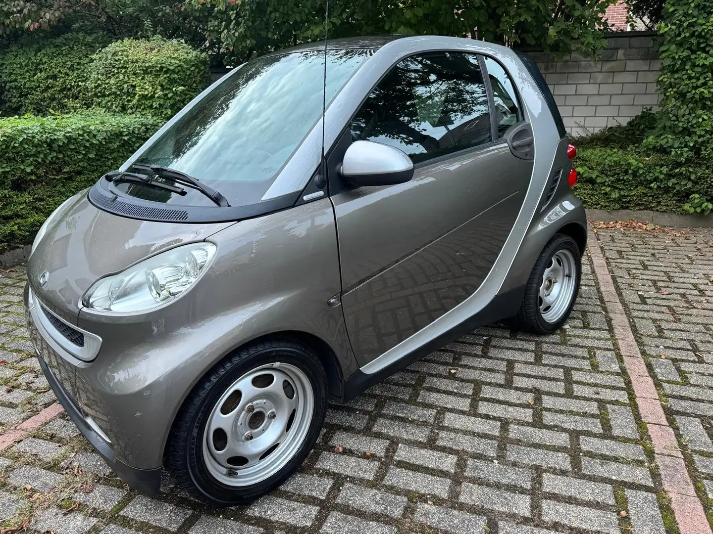 smart forTwo smart fortwo coupe coupe softouch passion Grau - 2
