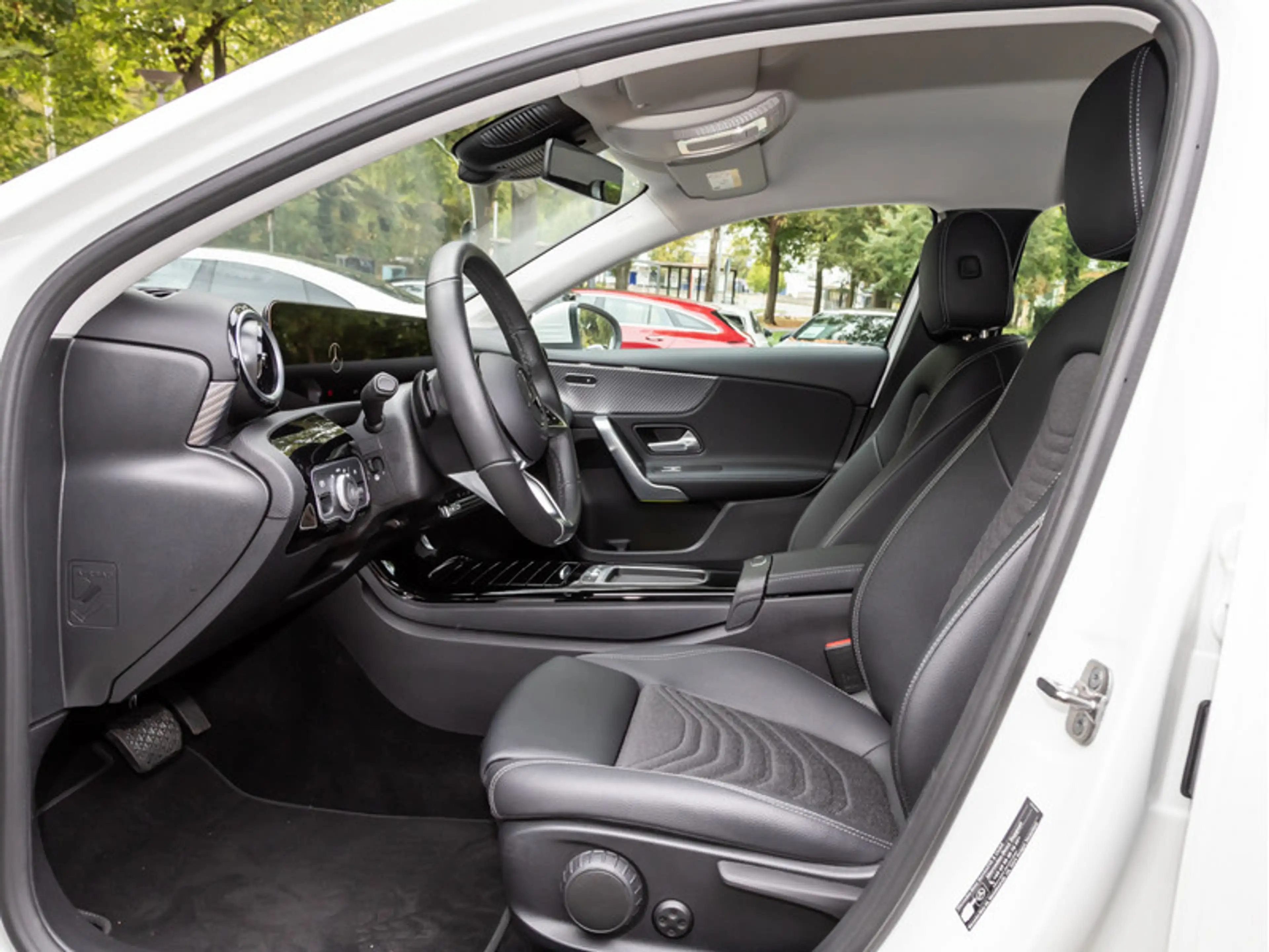Mercedes-Benz A 180 Progressive/LED/Cam/Smartphone-Intg/Winter — photo 10
