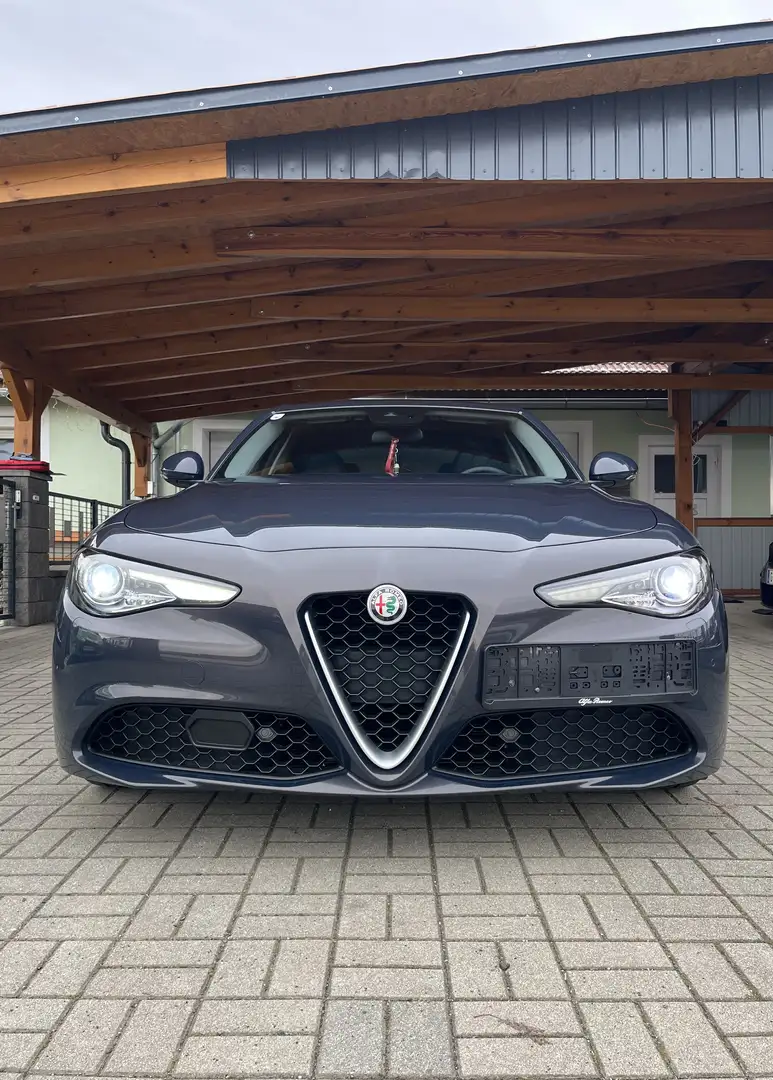 Alfa Romeo Giulia Super 2,2 180 AT RWD Blau - 1