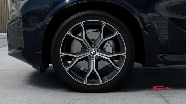 BMW X5 view 8