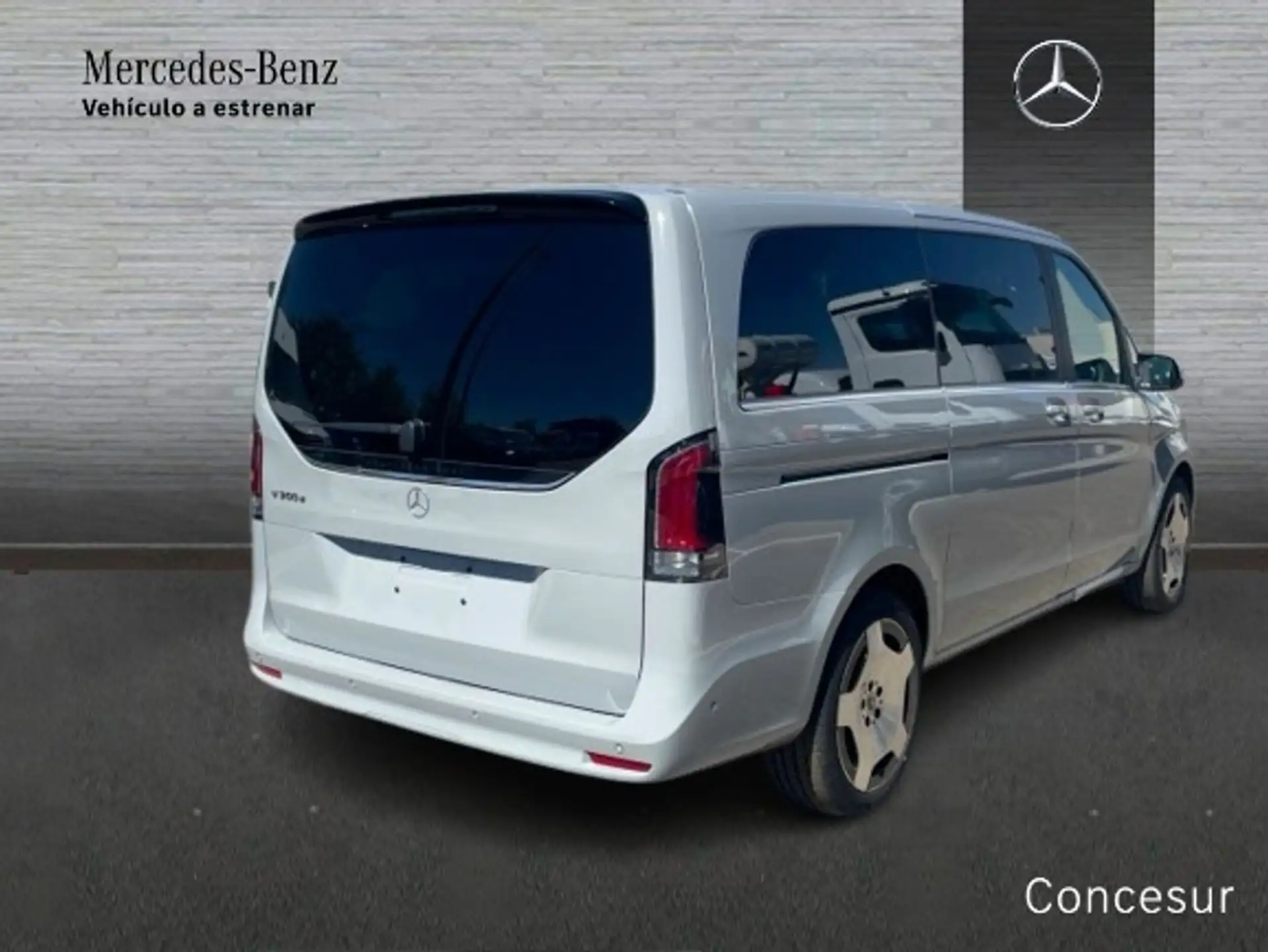 Mercedes-Benz V-Class V 300 2026 은색 사진 4