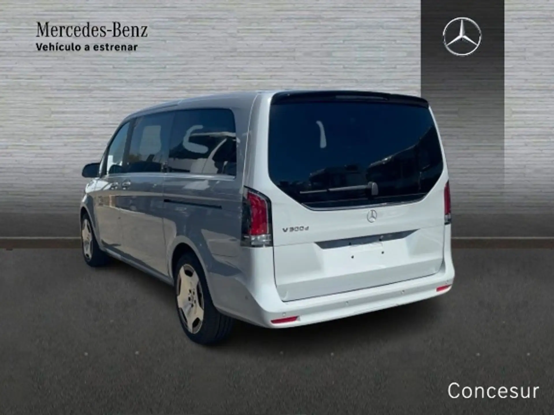 Mercedes-Benz V-Class V 300 2026 은색 사진 2
